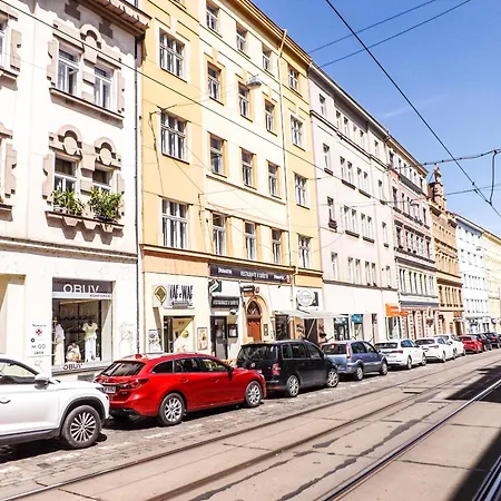 Cool On Letna D1 Homestay Prague