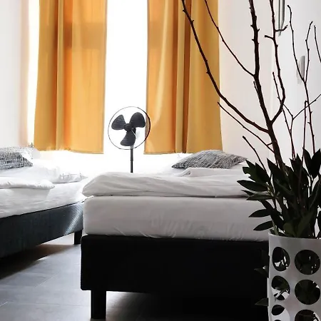 Homestay Cool On Letna D1