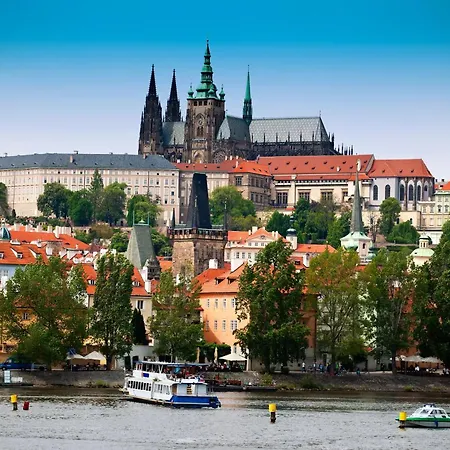 Cool On Letna D1 Homestay *